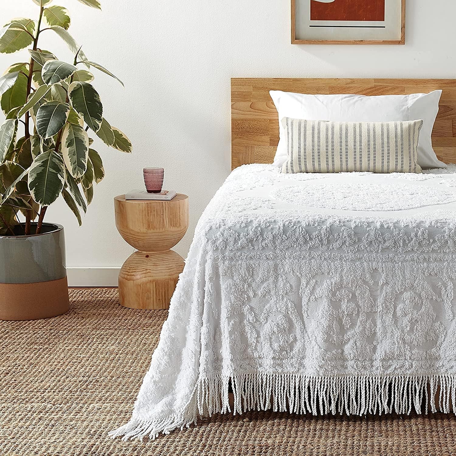 Beatrice Home Fashions Medallion Chenille Bedspread, King, White