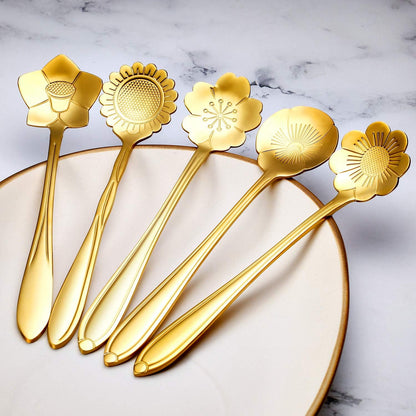 8 Pieces Flower Spoon Coffee Teaspoon Set Stainless Steel Tableware Creative Sugar Spoon Tea Spoon Stir Bar Spoon Stirring Spoon, 8 Different Patterns (Gold)